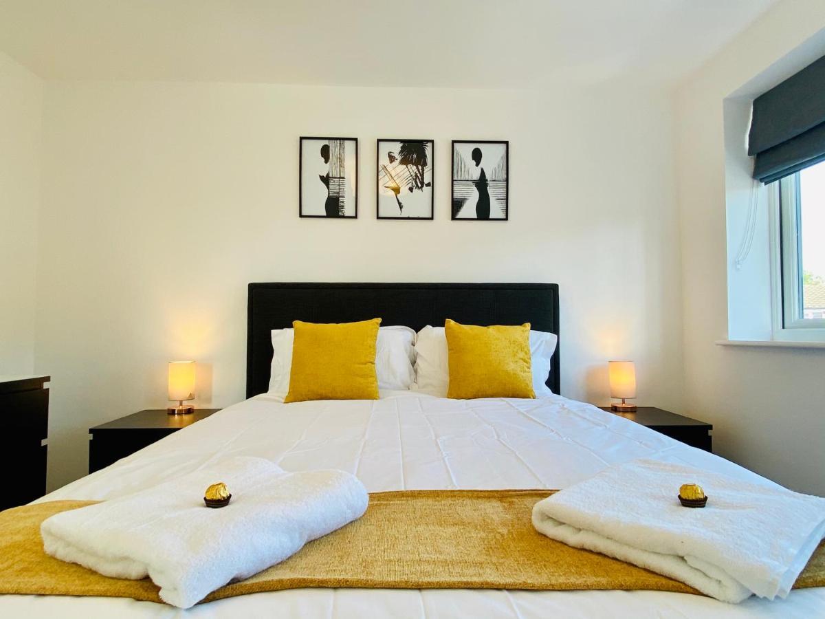 Wilnecote House Villa แทมเวิร์ธ ภายนอก รูปภาพ